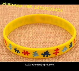 10 Years experience custom logo and size silicone wristbands for promotional
